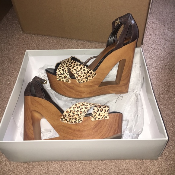 Jessica Simpson heels - Picture 1 of 1